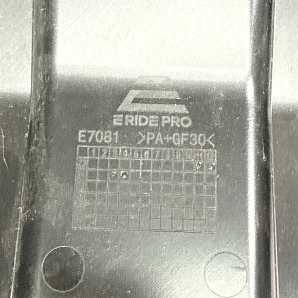 E RIDE PRO Battery Cover E7081 Broken Latch - Picture 8 of 9